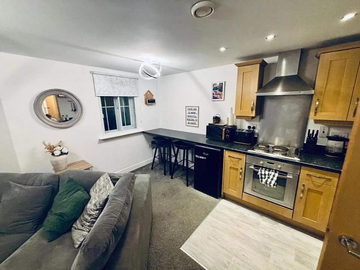 1 Bed Apartment Next To Train Station Mirfield イギリス